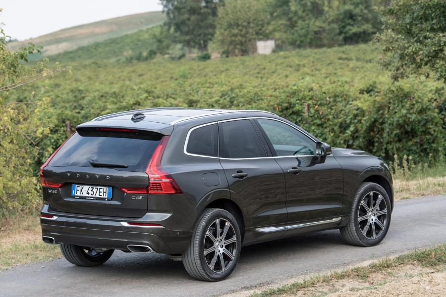  Volvo XC60 D4 Inscription 2017 года  (WW) (фото 16 из 18)